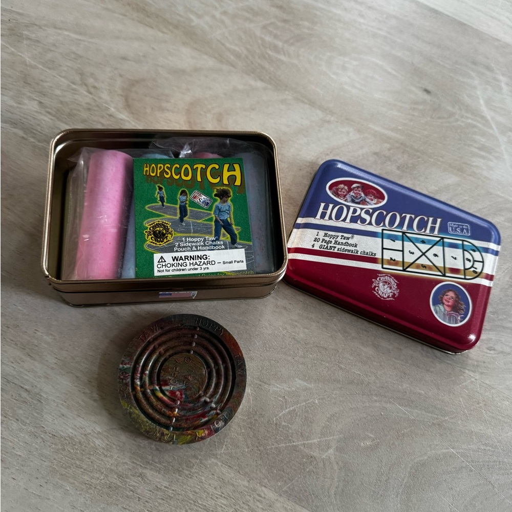 Vintage Hopscotch Game Tin 2000 - Picture 2 of 2
